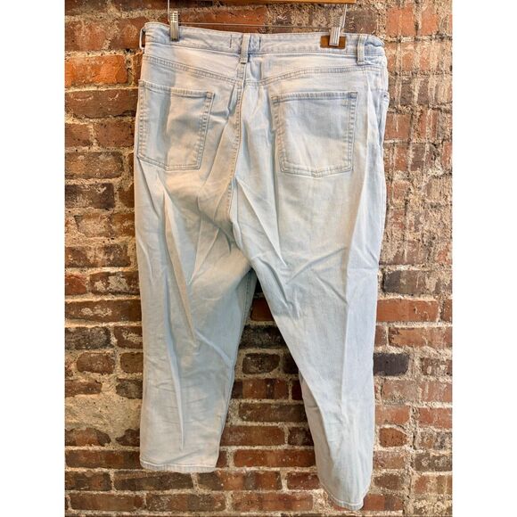 CROWN & IVY • Light Wash Cotton Spandex Blend High Waist Bootcut Denim Blue Jean - Picture 5 of 12